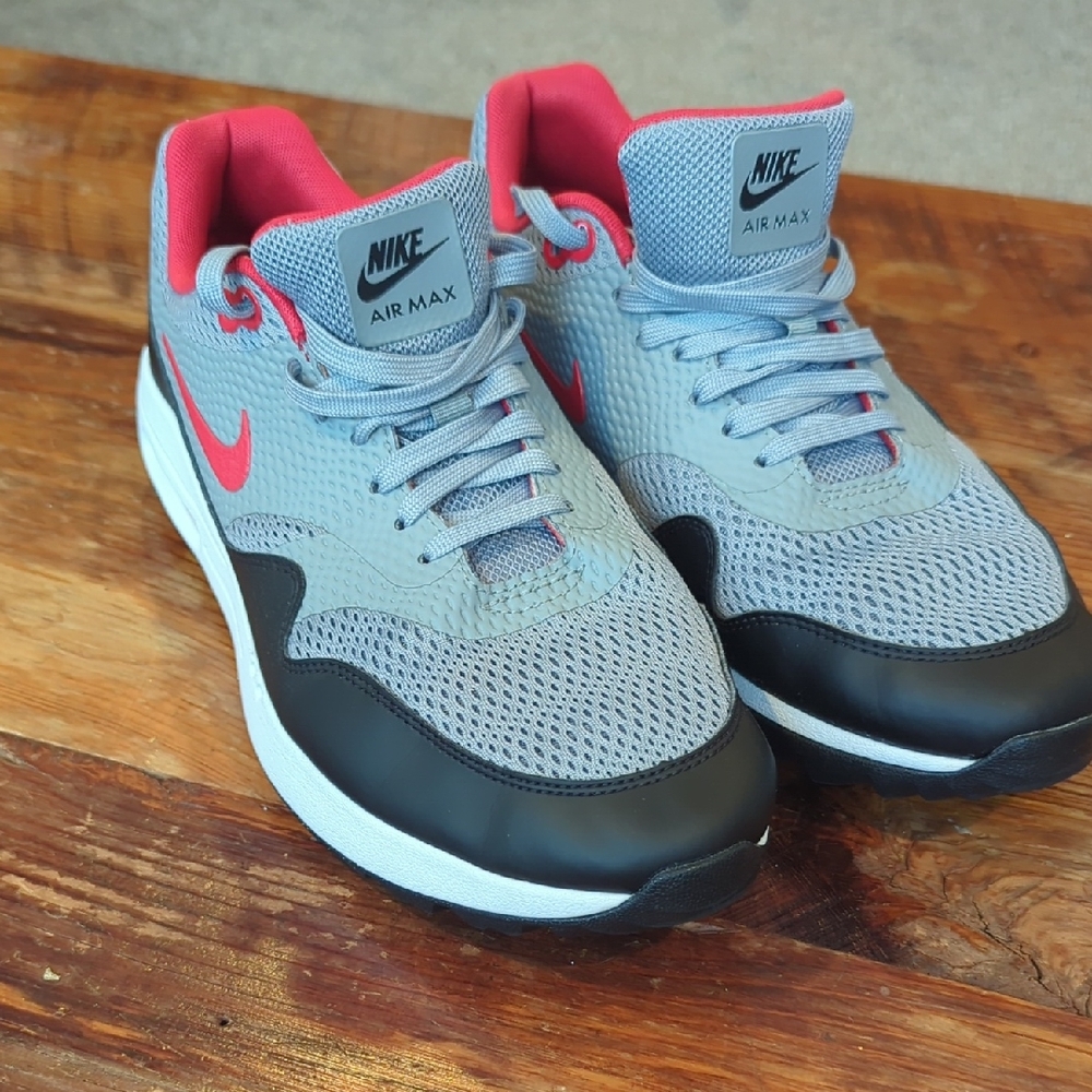 Nike Air Max Gray and Pink Sneakers